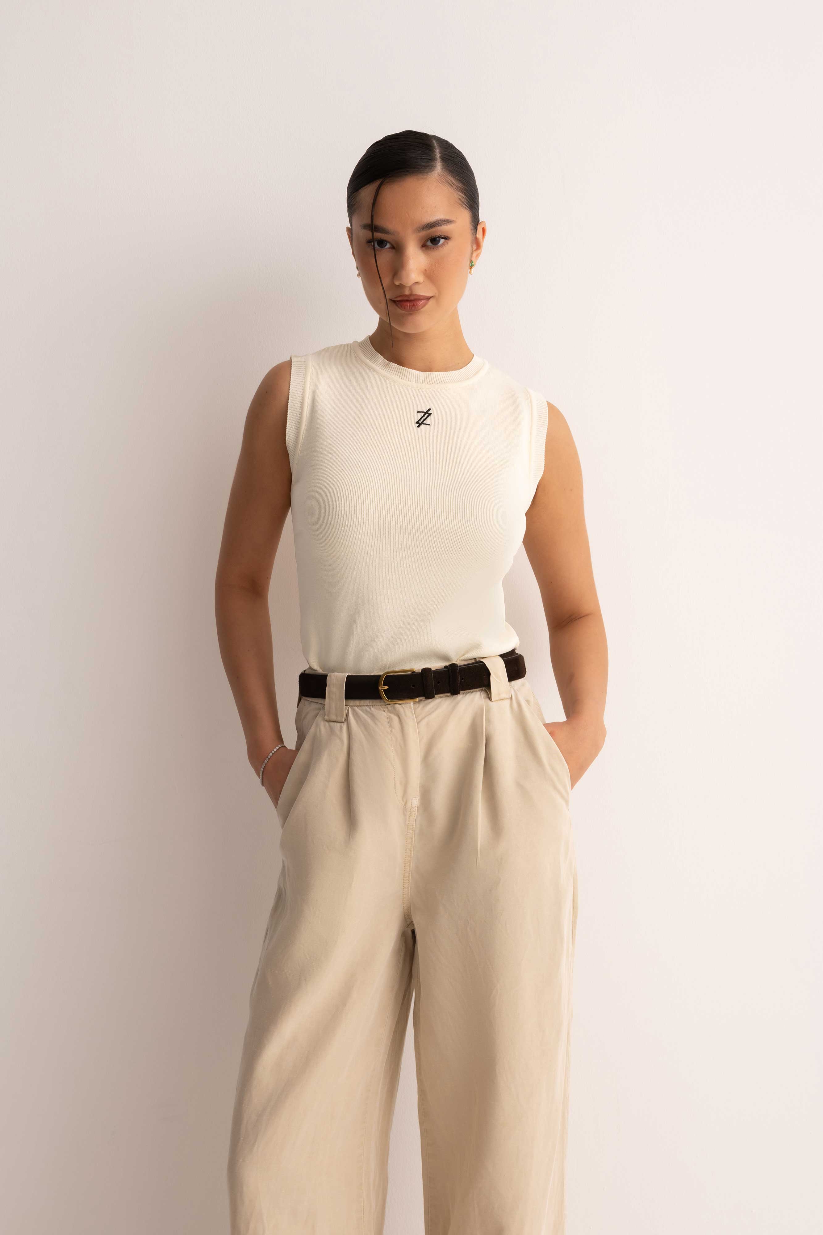 Off White Crop
